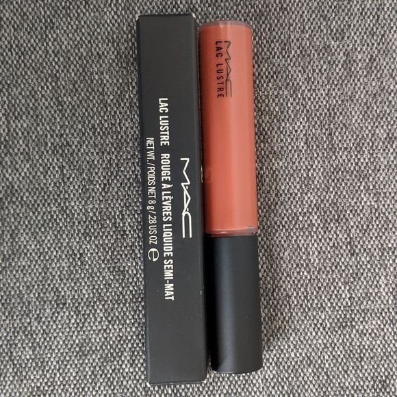 MAC Cosmetics Lac Lustre Liquide Semi-Mat "Sonnet" Lip Gloss - Picture 2 of 4